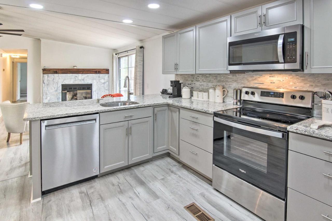 Cozy Asheville Cottage With Grill And Fire Pit! Exteriör bild